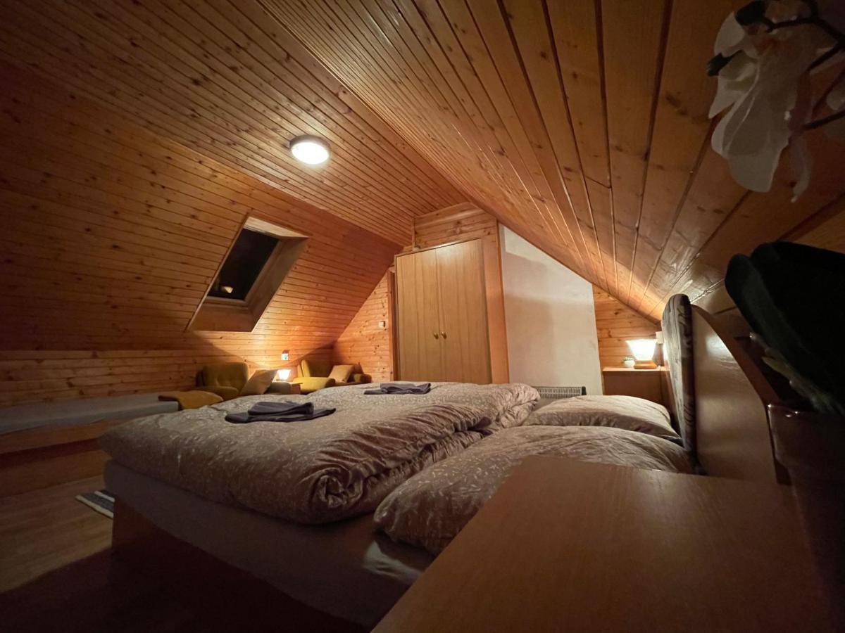 Apartman Na Hranici Polhora Kültér fotó